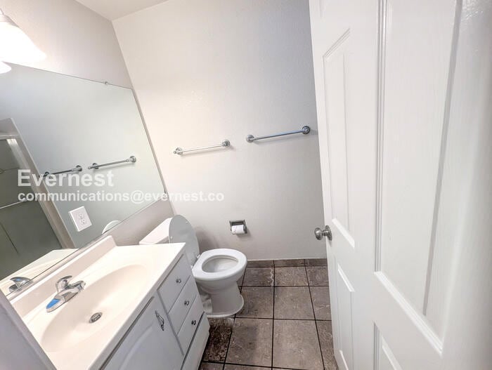 Building Photo - 14403 Tiburon Rd