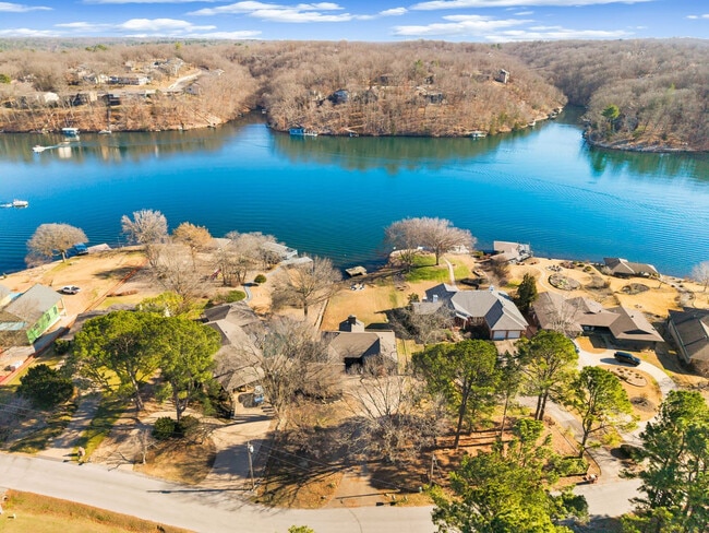 Building Photo - 89 Mayfair Dr