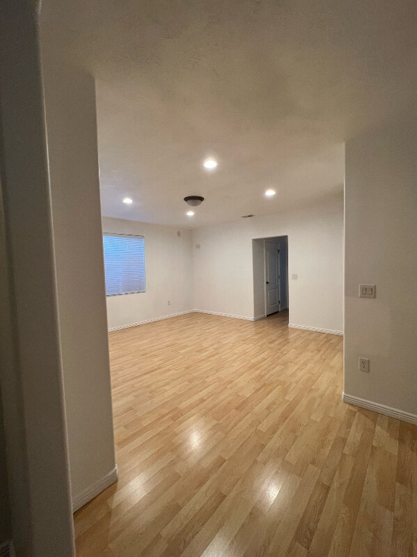 Building Photo - 7958 Big Sycamore Dr