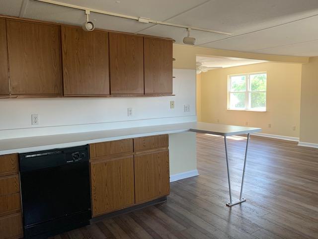 Building Photo - 1050 Valley View #26