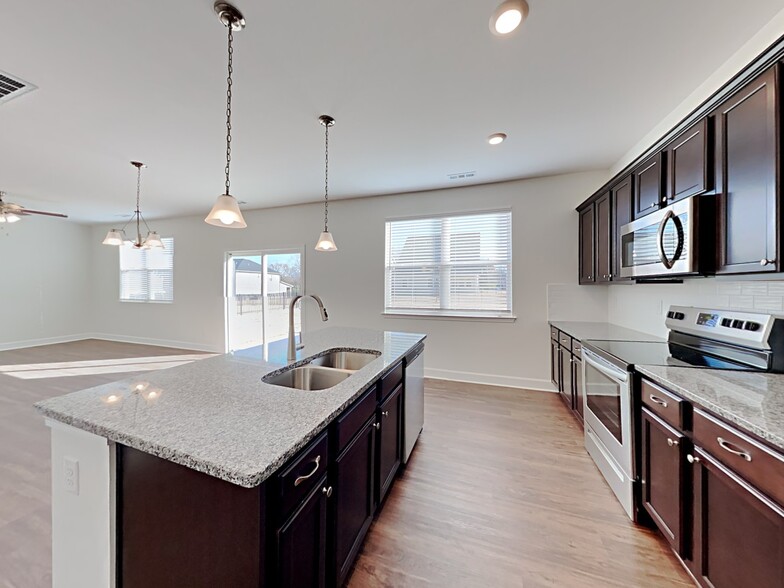 Building Photo - 417 Bluewater Dr