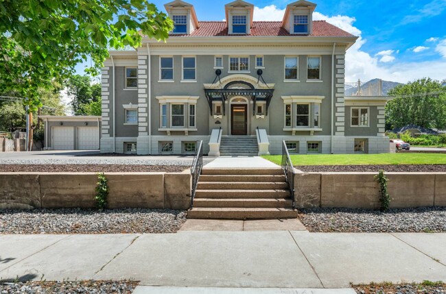 Building Photo - All-Utilities-Included Studio in Historic Bristol Manor | Pet Friendly