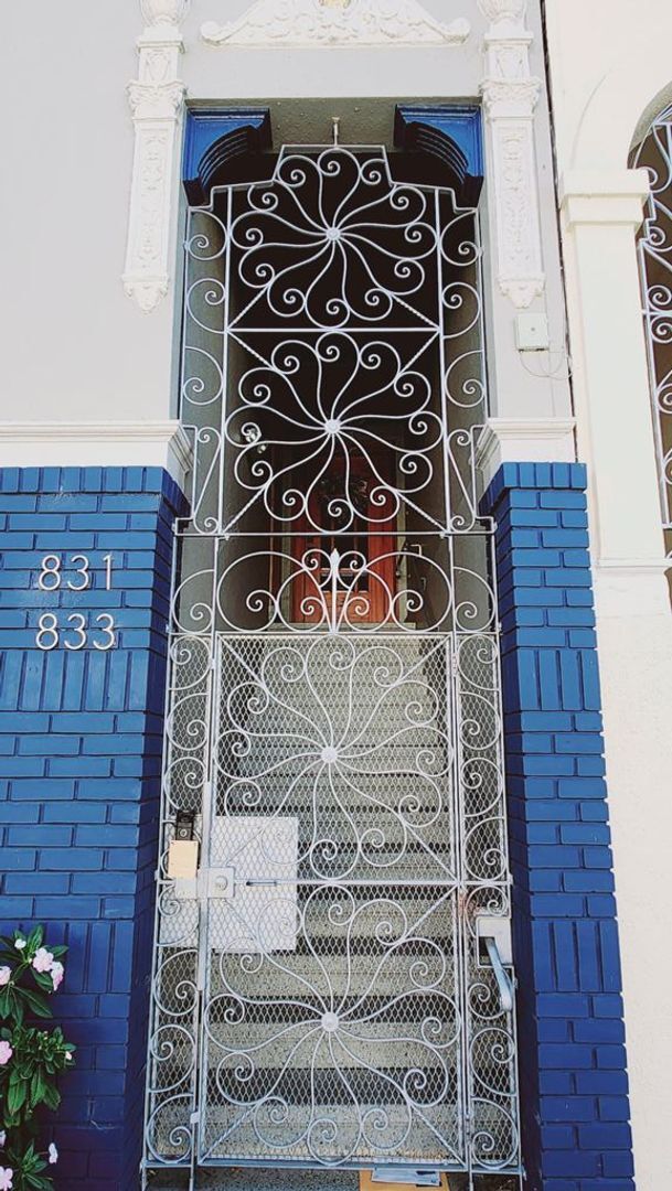 Building Photo - 833-833 24th Ave