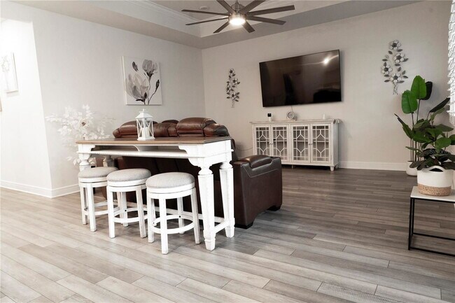 Building Photo - 6293 Bradford Woods Dr