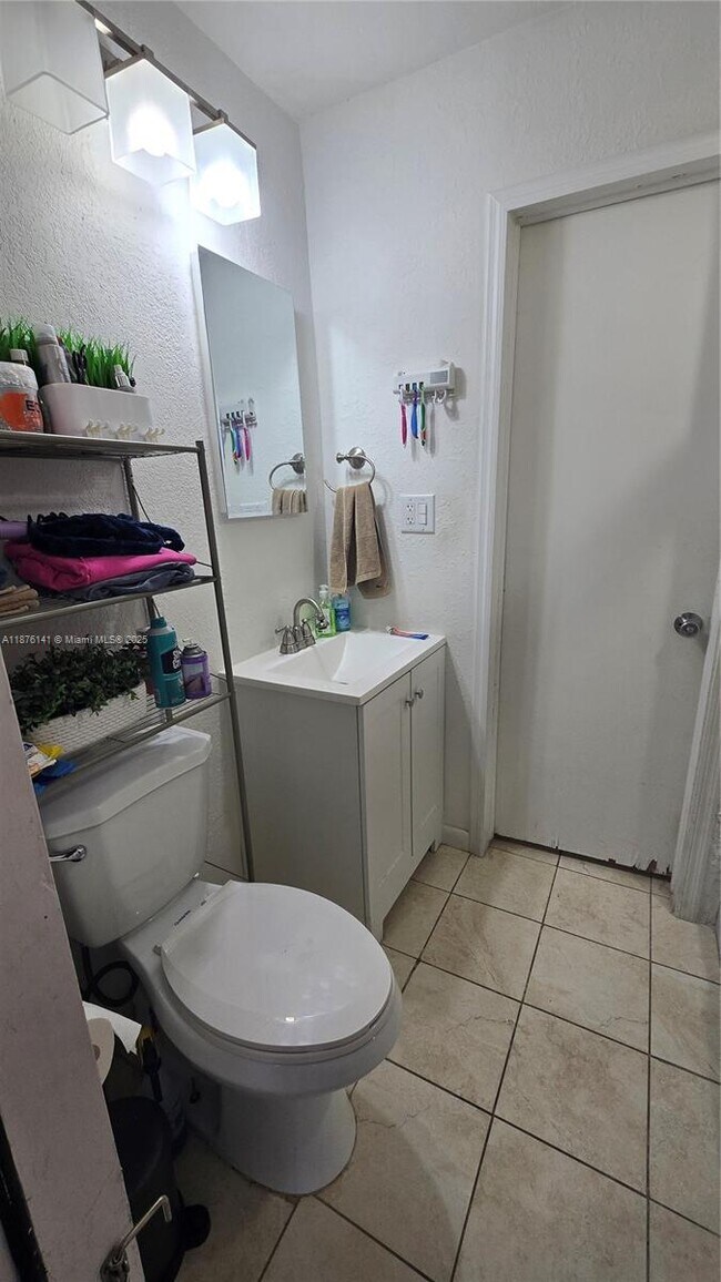 Building Photo - 15120 SW 87th Ave