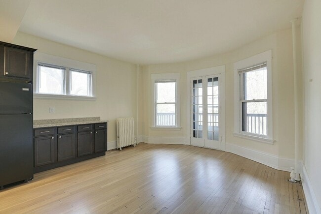 Interior Photo - Lincoln Flats