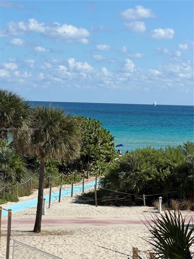 Building Photo - 7330 Ocean Terrace