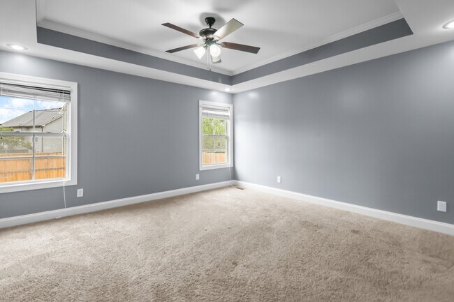Building Photo - 3375 Cotham Ln