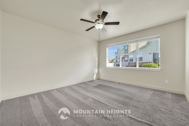 Building Photo - 607 Sawback Ln