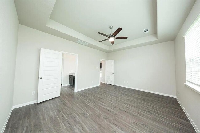 Building Photo - 5103 Hector Gustavo Dr