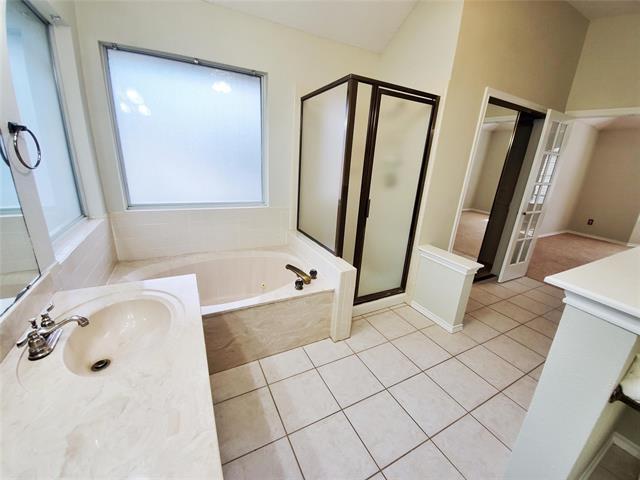 Building Photo - 1040 Woodbriar Dr