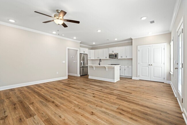 Building Photo - 917 Winslow Ct
