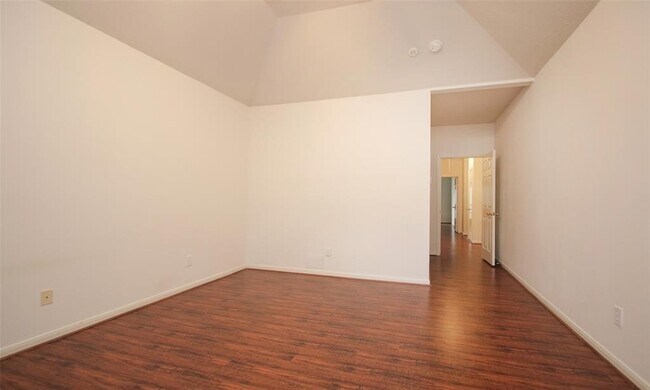 Building Photo - 3 S Avonlea Cir