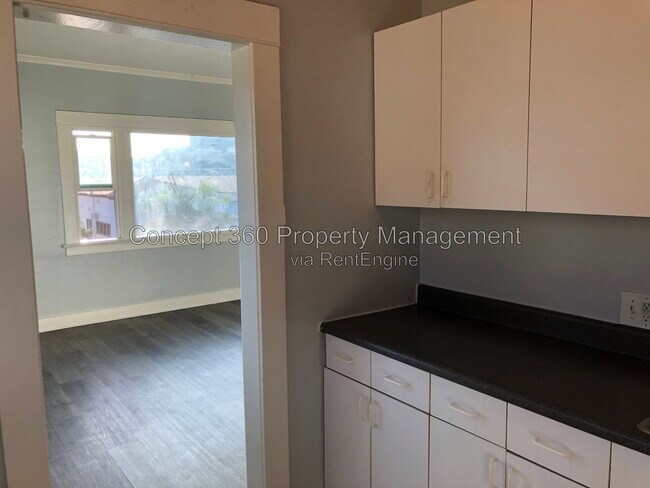 Building Photo - 722 Lime Ave