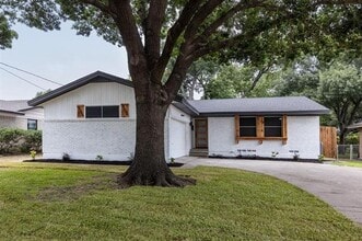 Building Photo - 1308 Magnolia Dr