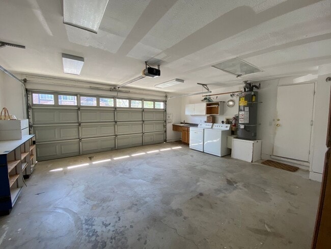 Building Photo - Remodeled Modern Single Story, Benicia