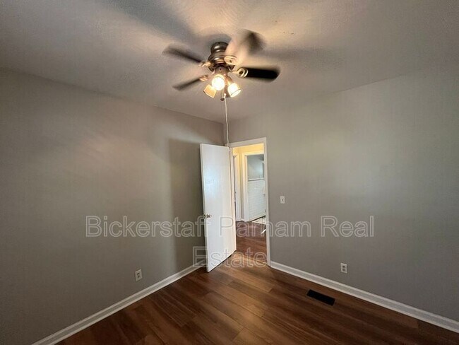 Building Photo - 2919 W Britt David Rd