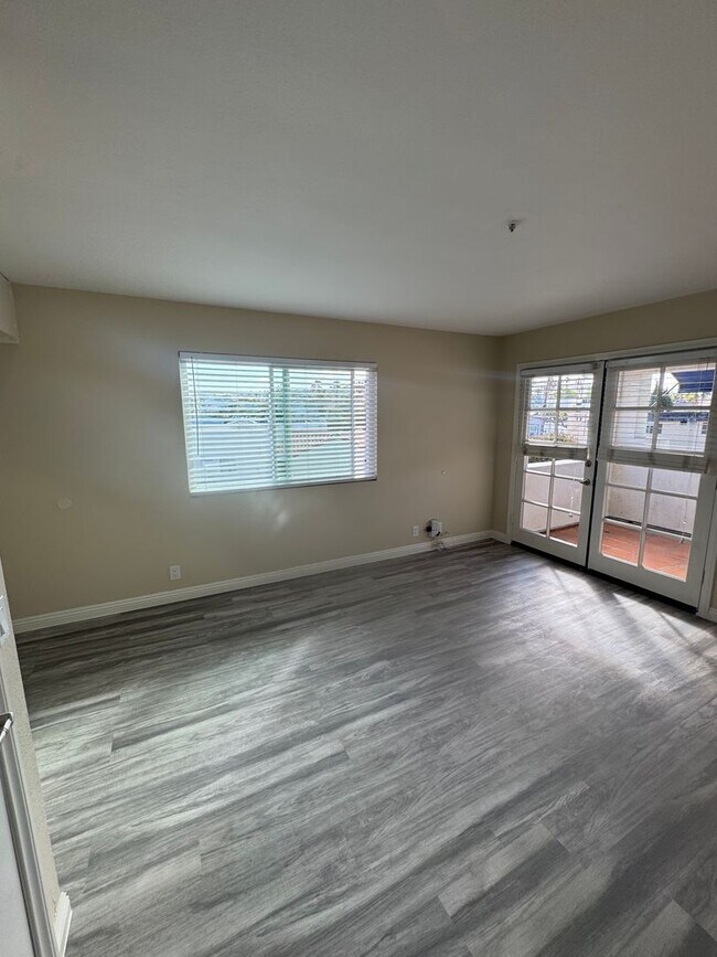 Building Photo - 106 Dije Ct