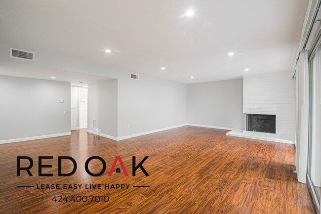 Building Photo - 15101 Magnolia Blvd