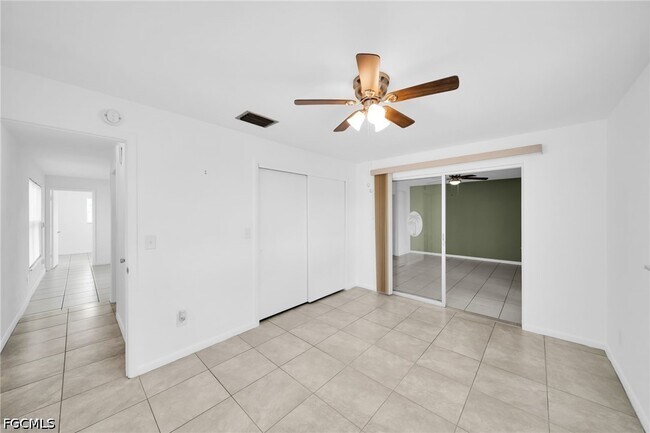 Building Photo - 1207 SE 40th Terrace