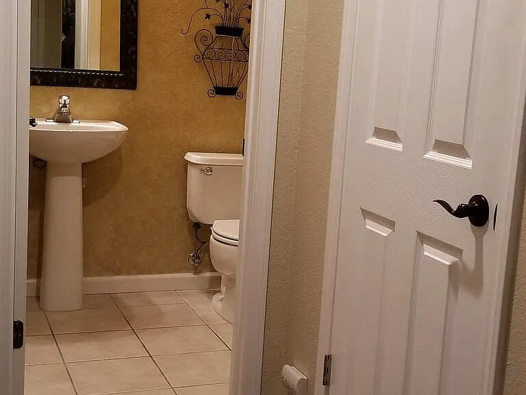 Building Photo - 3004 Fox Hill Dr