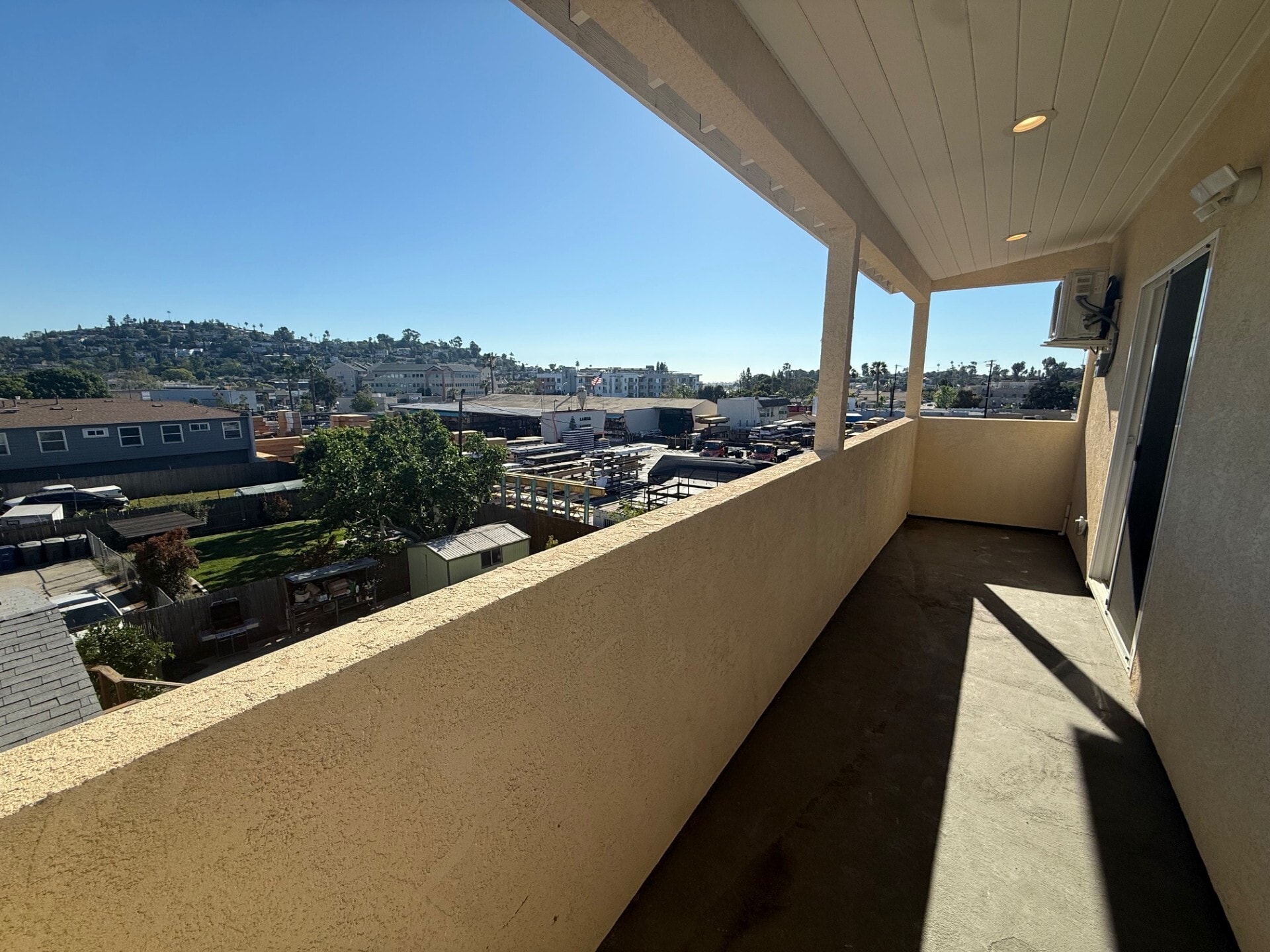 Building Photo - 4860 Palm Ave