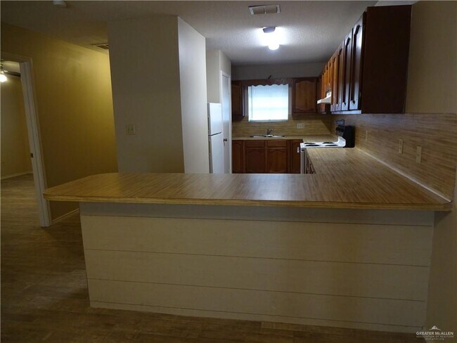 Building Photo - 111 Yuma Ave