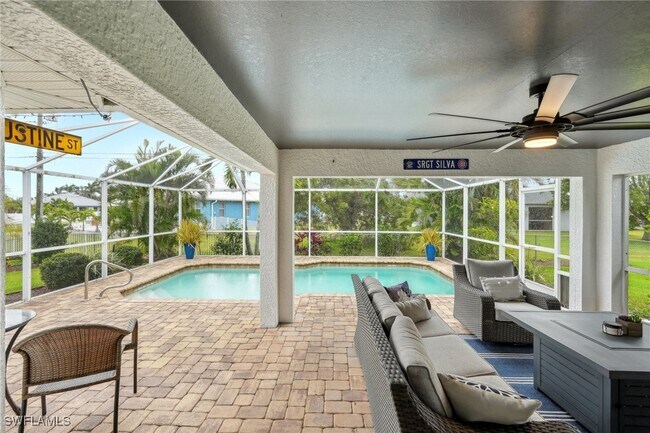 Building Photo - 3717 Agualinda Blvd