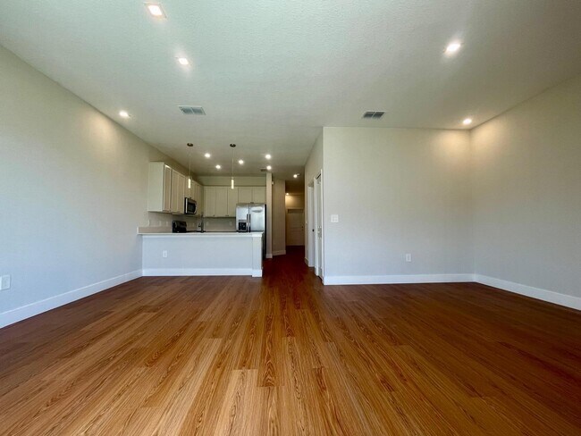 Building Photo - 6159 Park Promenade Way