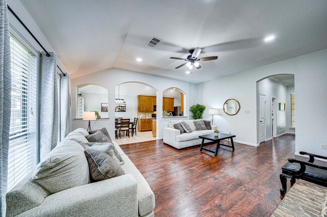 Building Photo - Property for Lease in Little Elm!
