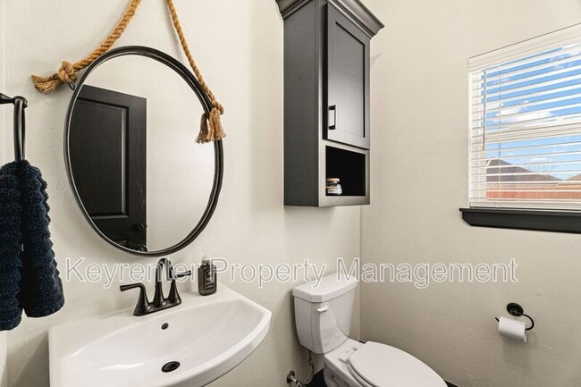 Building Photo - 2805 Crystal Creek Dr