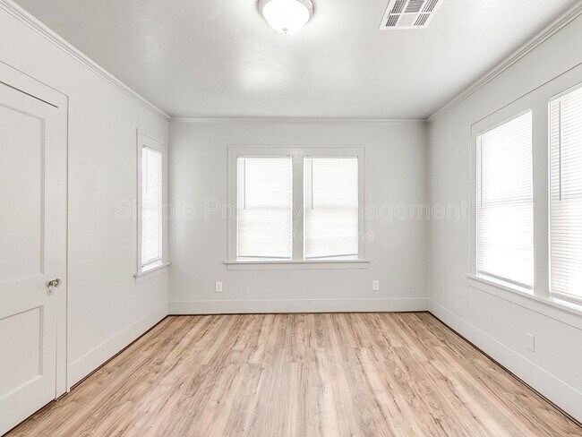 Building Photo - 912 NW 98th St