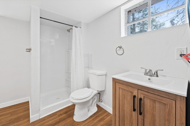 Building Photo - Dishman Area Home with Shop!