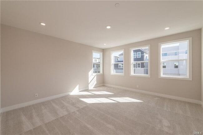 Building Photo - 300 Burwood