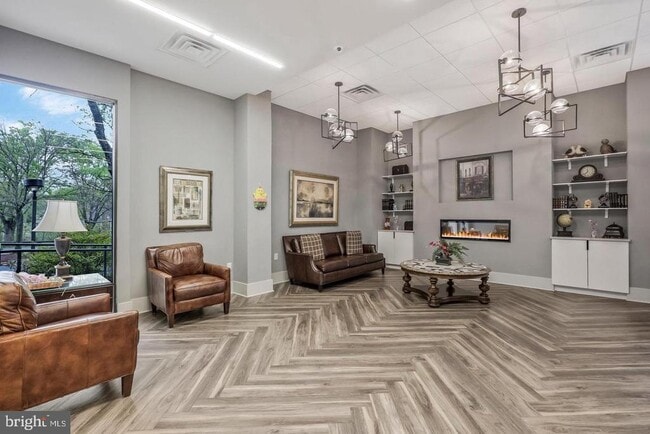 Building Photo - 5300 Holmes Run Pkwy