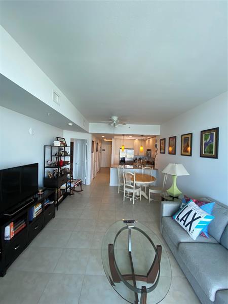 Building Photo - 315 NE 3rd Ave