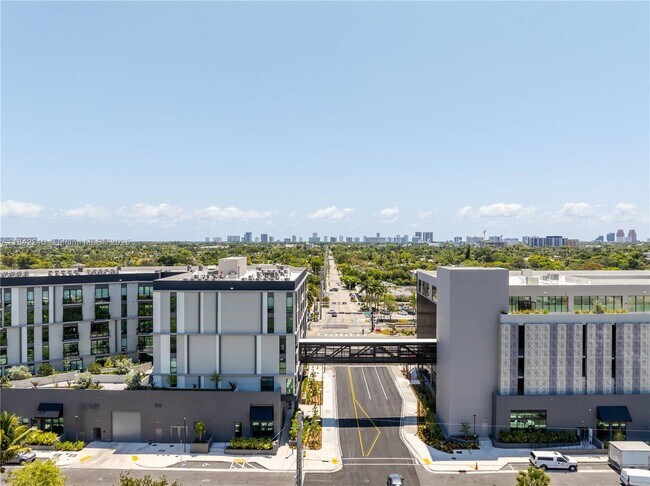 Building Photo - 3701 N Dixie Hwy