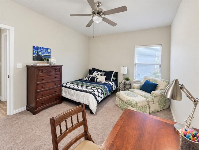 Building Photo - 8816 Sikes Way