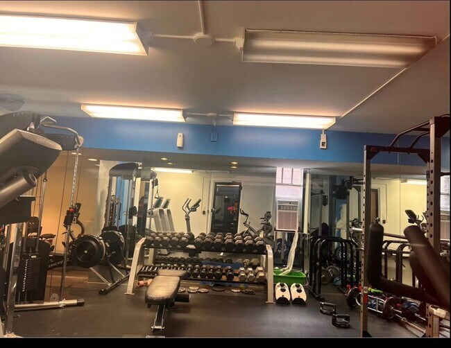 Building Photo - 6515 JFK Blvd E