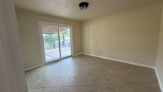 Building Photo - 13980 Red Wood Cir N