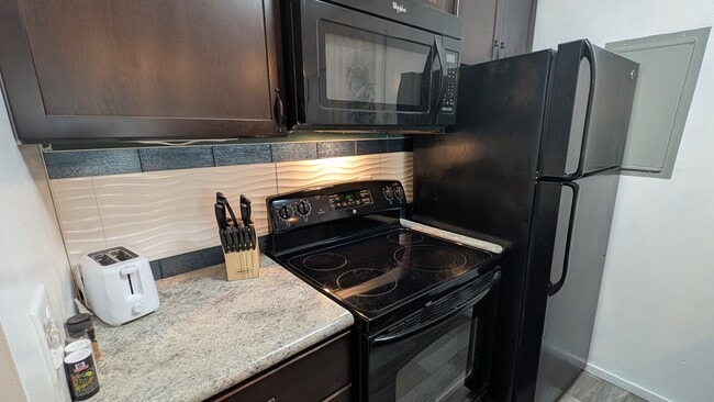 Building Photo - 4450 Little River Inn Ln