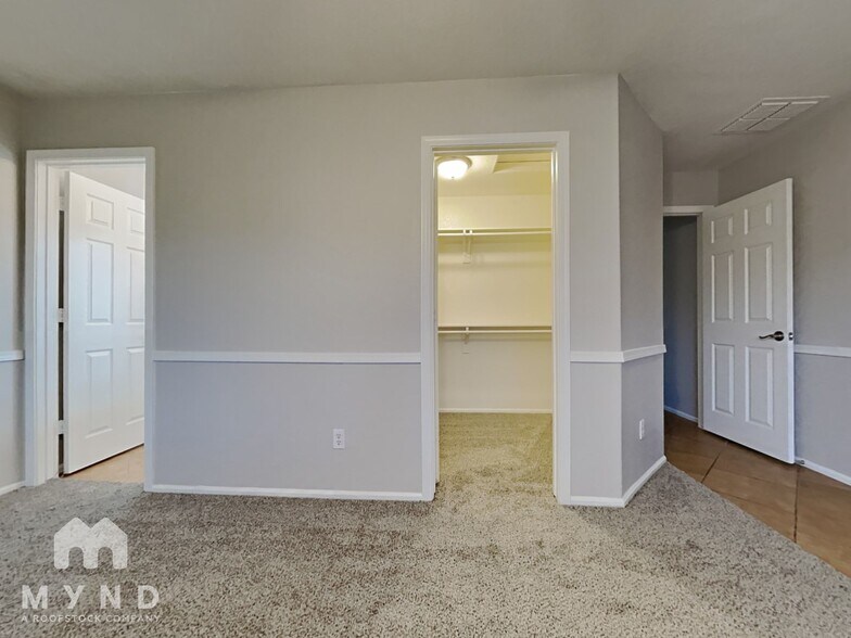 Building Photo - 40167 N Costa Del Sol Dr