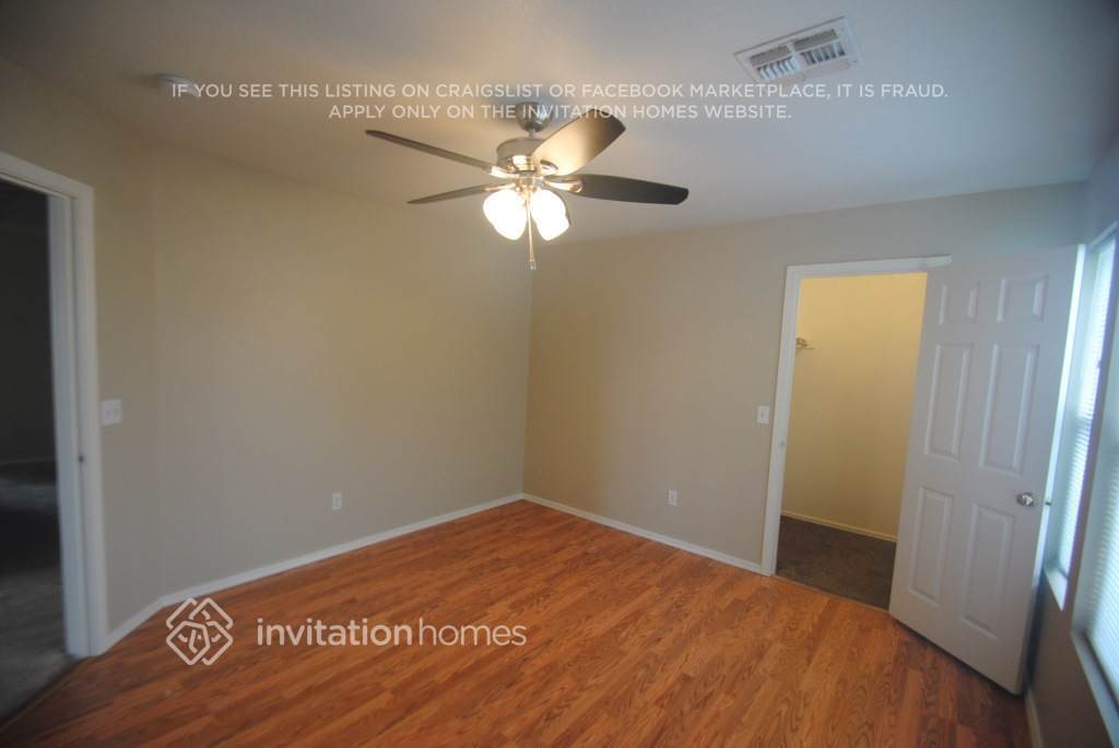 Building Photo - 8213 E Posada Ave