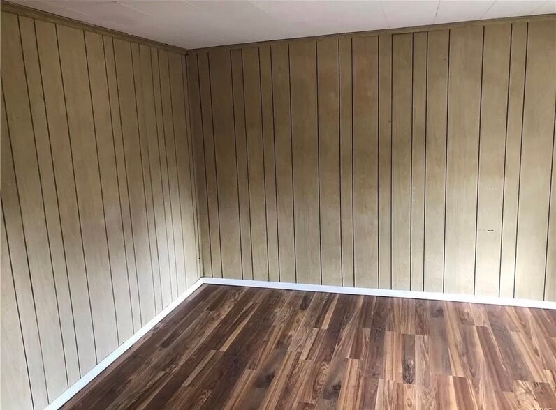 Building Photo - 64 Ontario St