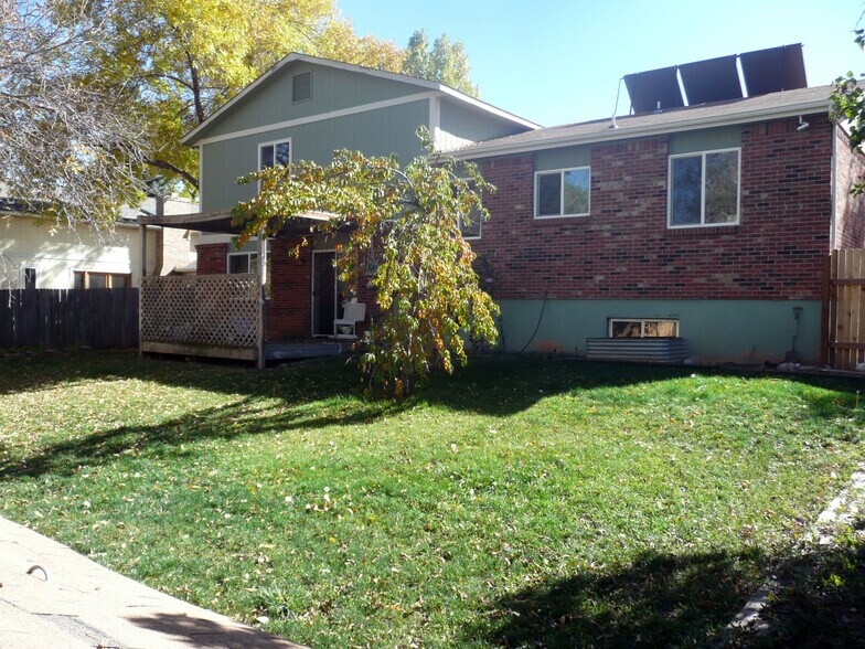 Building Photo - 1724 Hull St