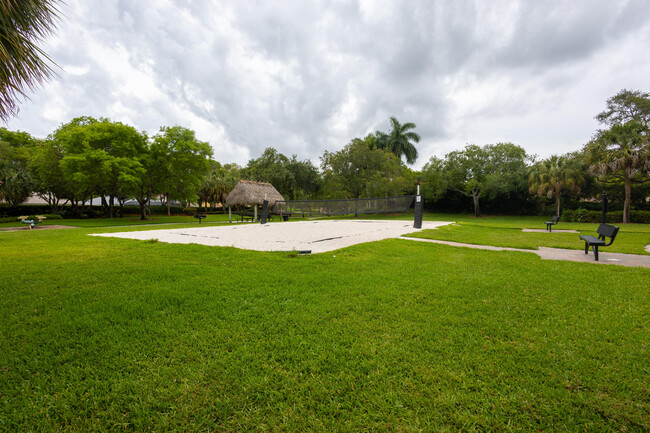 Building Photo - 3719 Oak Ridge Cir