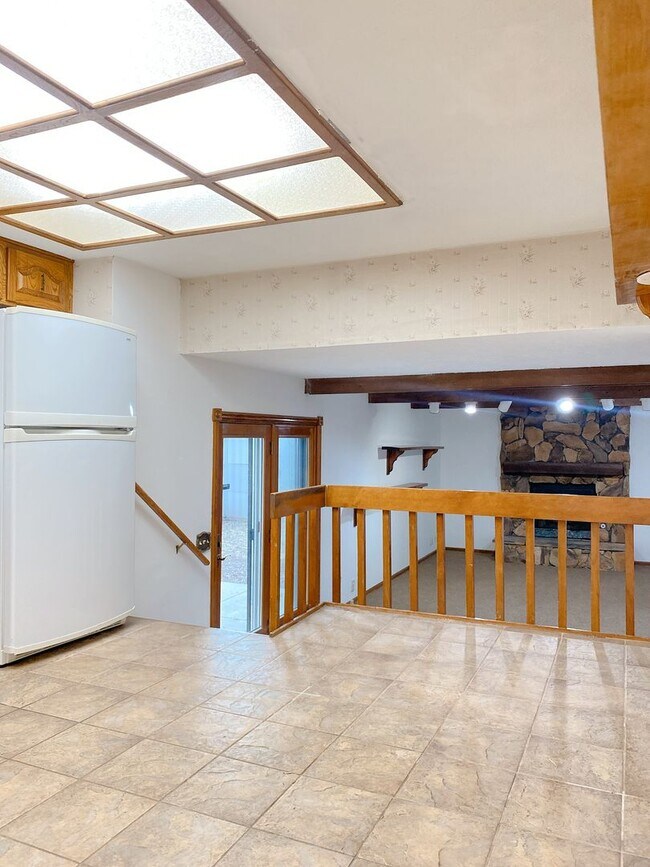 Building Photo - 3BD, 2BTH Bellevue Charmer Ready for YOU, $2,300!!