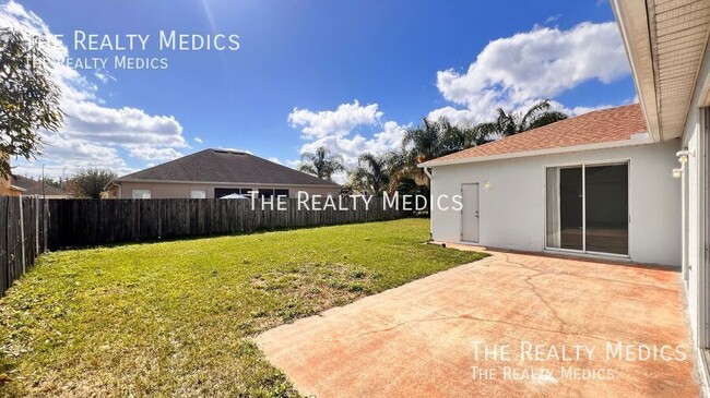 Building Photo - Spacious 4-Bedroom Home in Kissimmee!