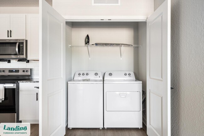 Building Photo - 84 San Filippo Dr SE