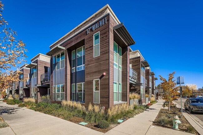 Building Photo - Turnkey 2 BDR Condo in the Heart of Boulder